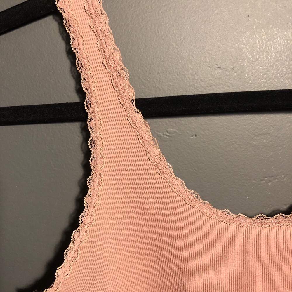 Mauve pink lace trim crop top